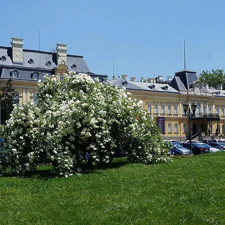 Studio Leger Apartment Sofia